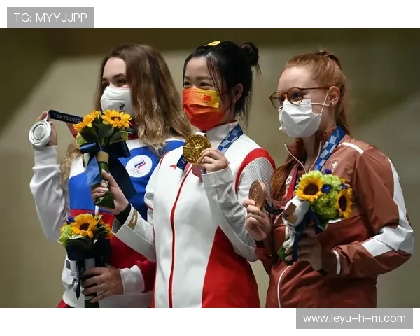 杨倩训练完顺手拿个奥运金牌，回家还能靠代言买下整条小吃街？