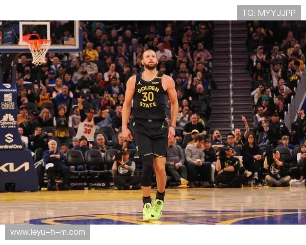 库里三分火力拉开与欧文差距 提升勇士关键时刻得分效率