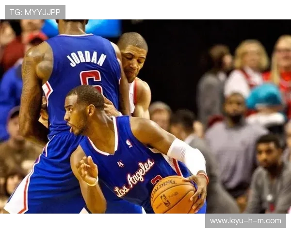 扎伊恩挡拆拉开内线空间 提升球队关键得分效率